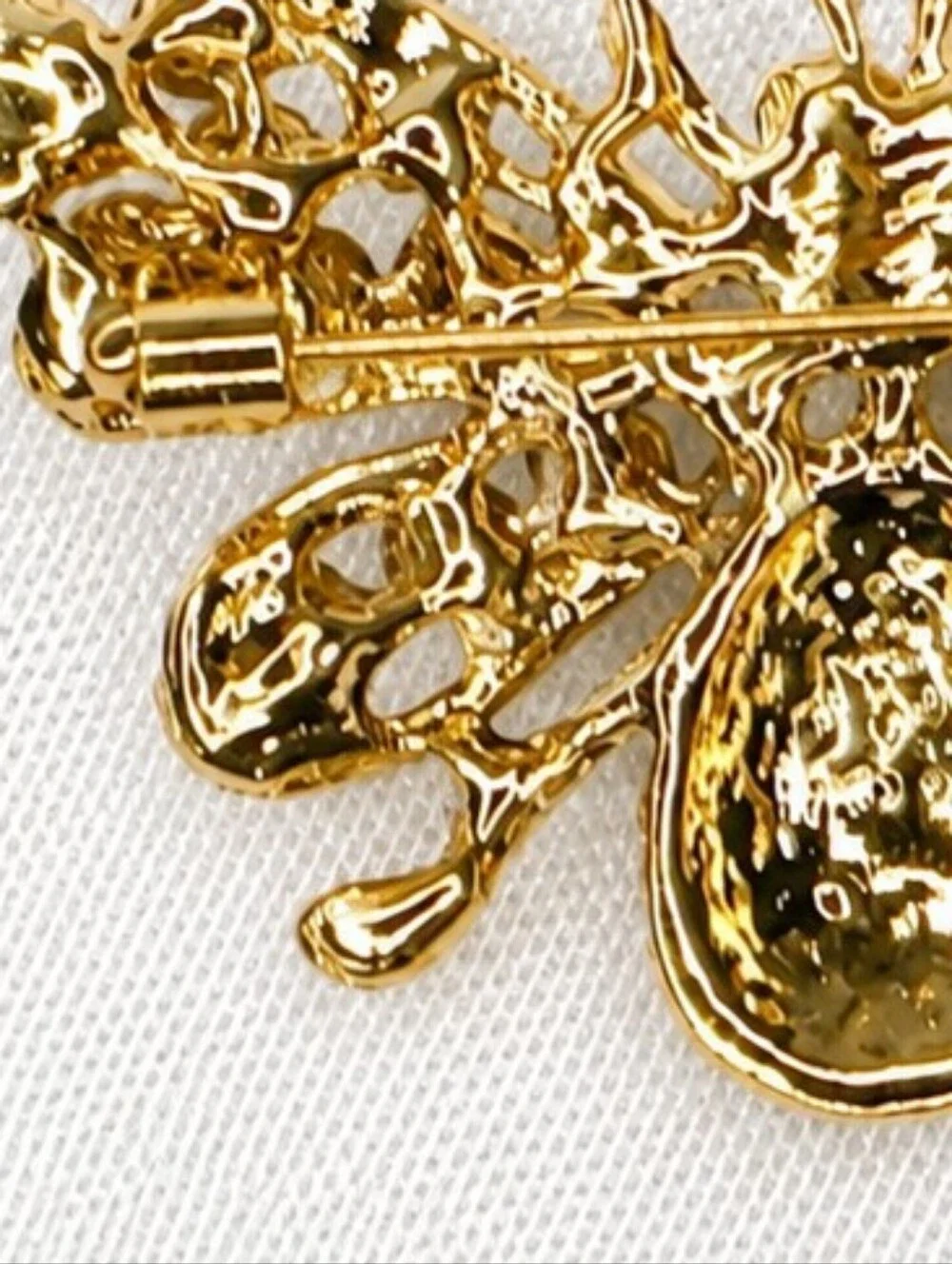 💎 Gold Bee Brooch Rhinestone Pearl Enamel Bumblebee Statement Pin Spa